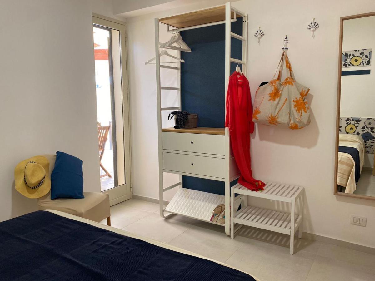 Casa Vacanze Il Giardino Dei Girasoli Marina di Ragusa Buitenkant foto