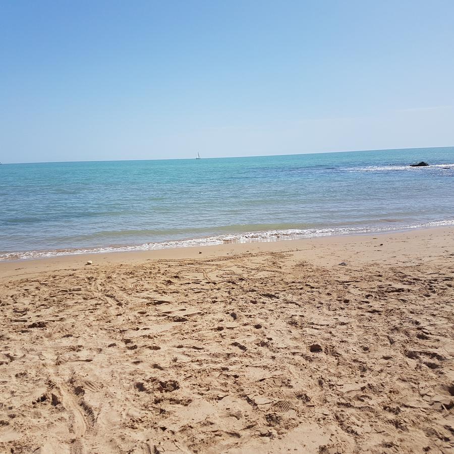 Casa Vacanze Il Giardino Dei Girasoli Marina di Ragusa Buitenkant foto